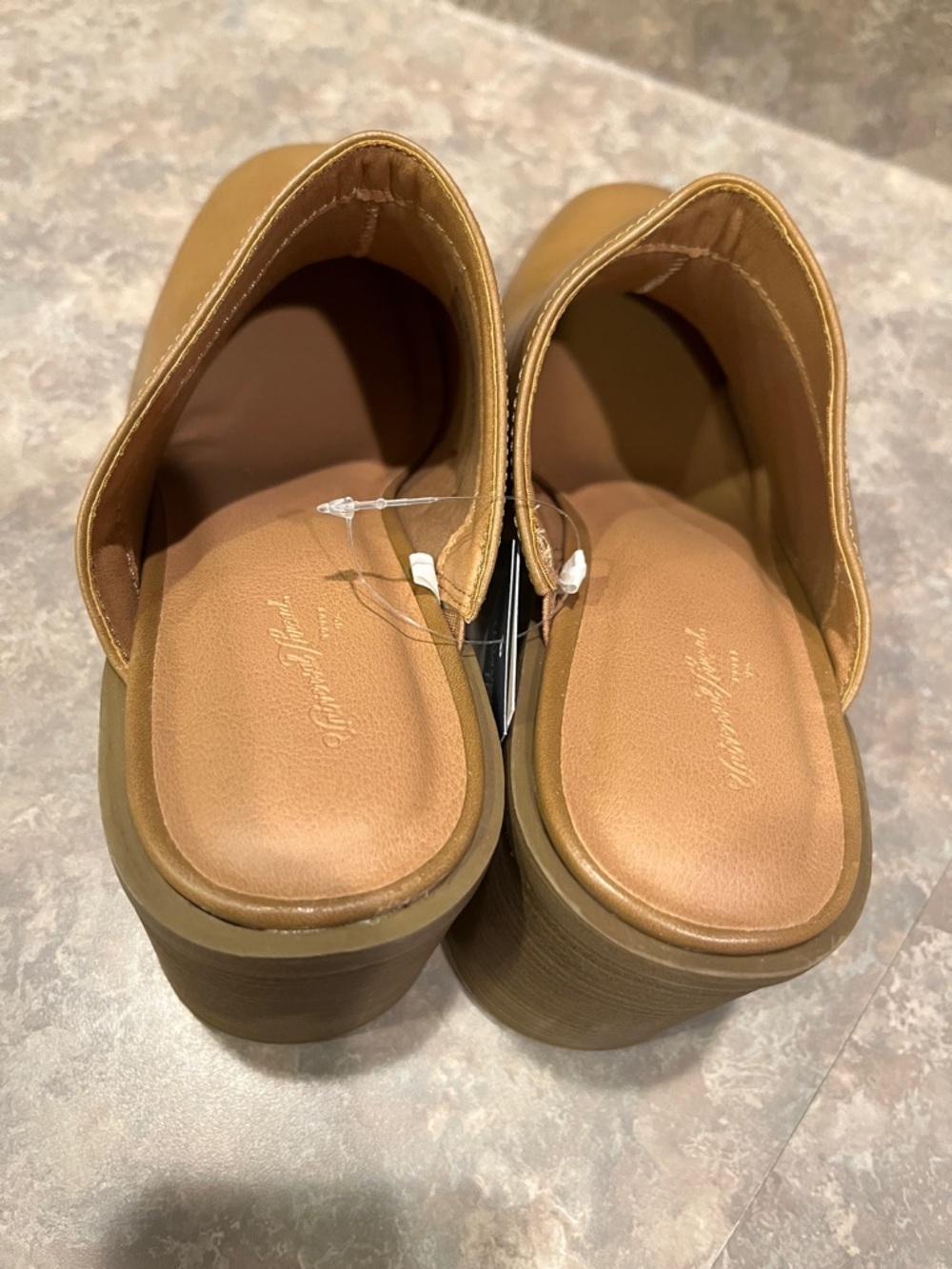 Universal Thread Tan Platform Mule Clogs - Picture 3 of 5